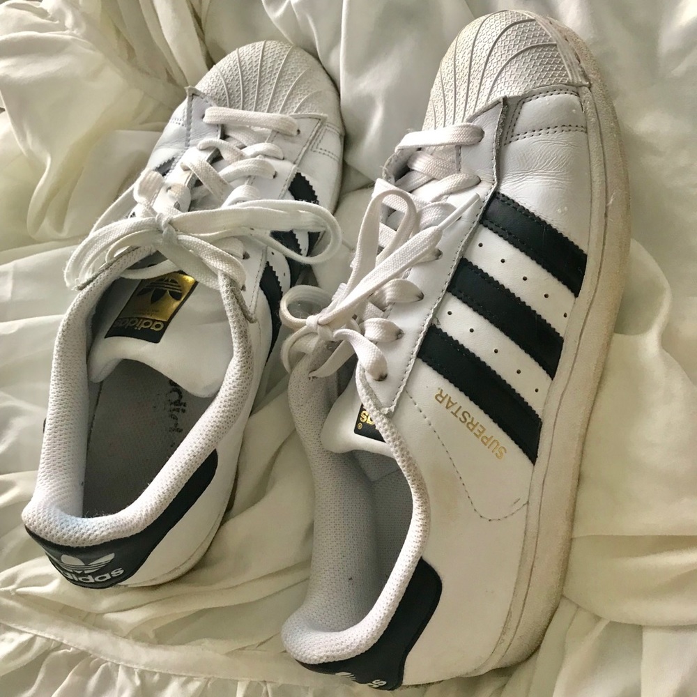 Adidas superstars